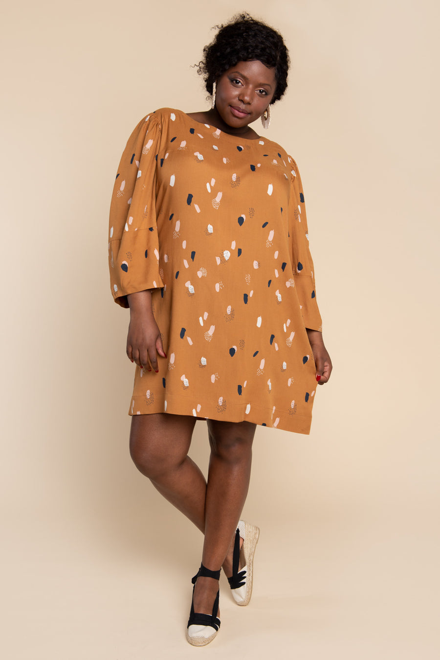 Cielo Top & Dress Sewing Pattern - Shift dress with gathered sleeves | Closet Core Patterns