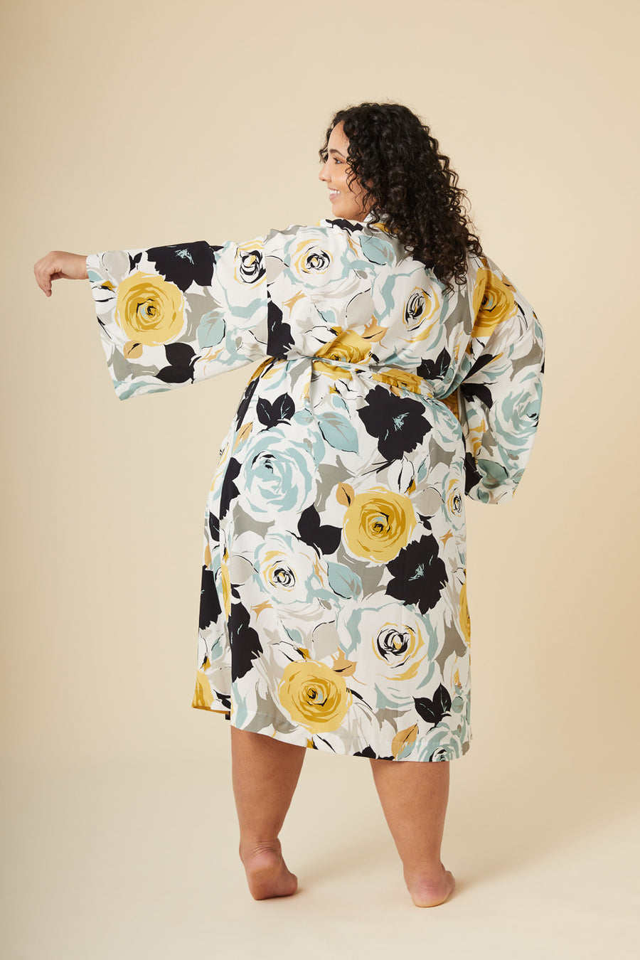 Veronik Robe | Plus Size Robe Pattern | Closet Core Patterns